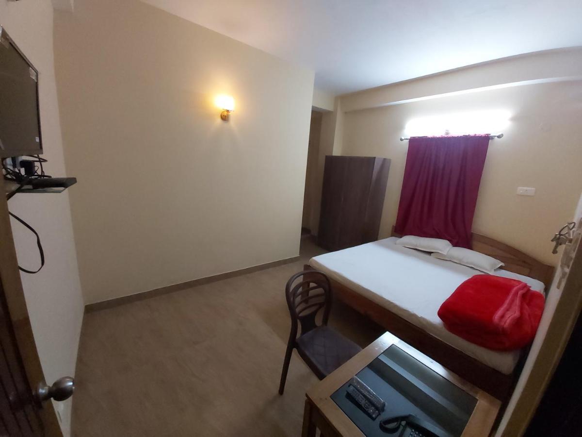 Baba Guest House Shillong Exteriör bild